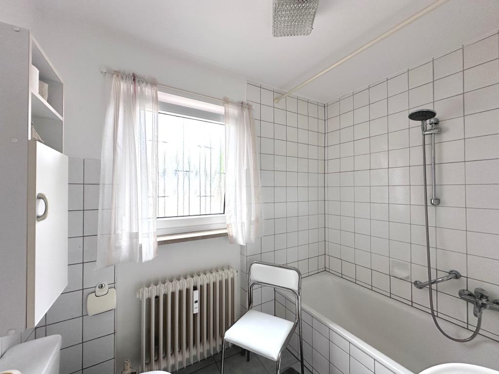 Badezimmer mit Wanne